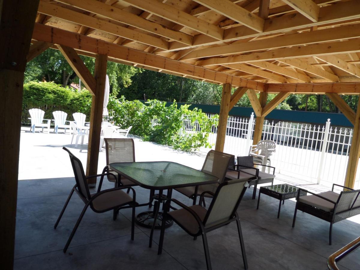 Ray Lyn Motel Trail Εξωτερικό φωτογραφία