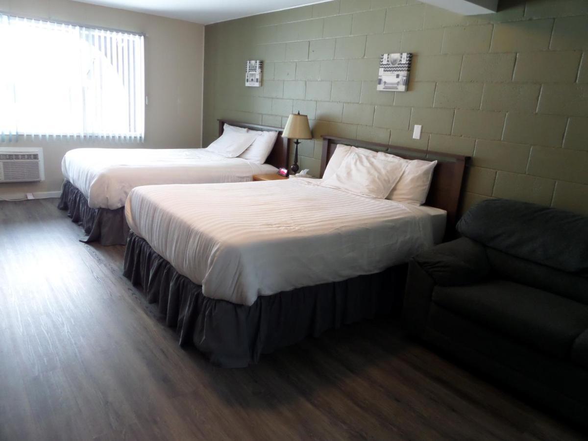 Ray Lyn Motel Trail Εξωτερικό φωτογραφία